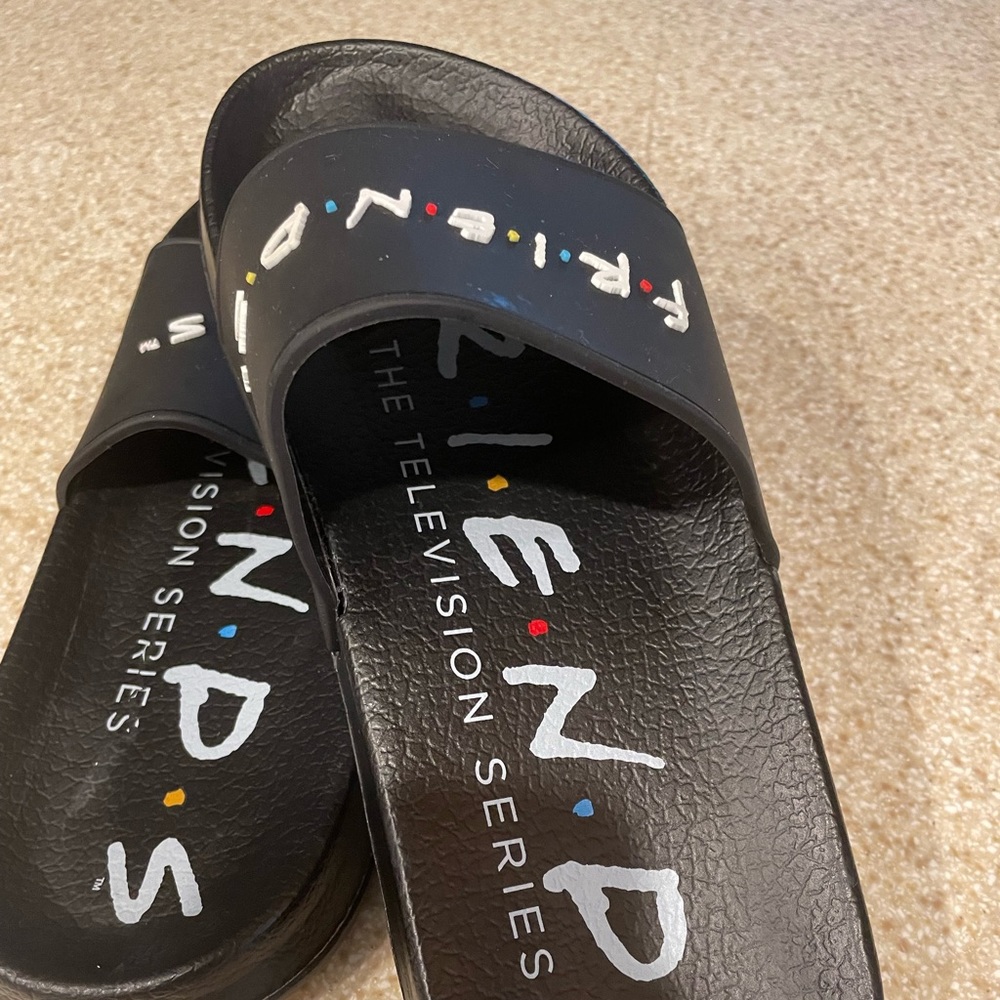 COPY - FRIENDS sliders, NEW W/O tag, size 9, excellent condition, never worn. - Picture 5 of 8